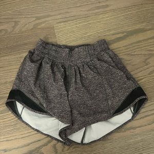 Lululemon hotty hot 4’ shorts size 2